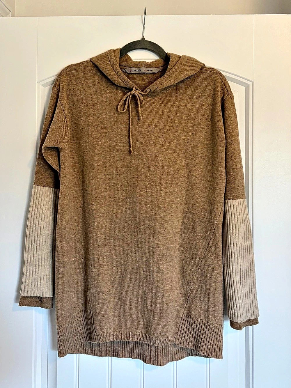 Athleta Hooded Knit Sweater in Brown Size Small Like New